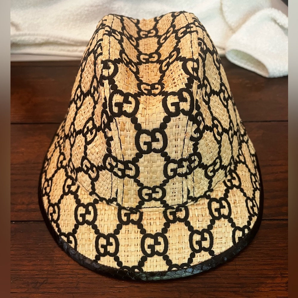 Authentic Gucci raffia hat